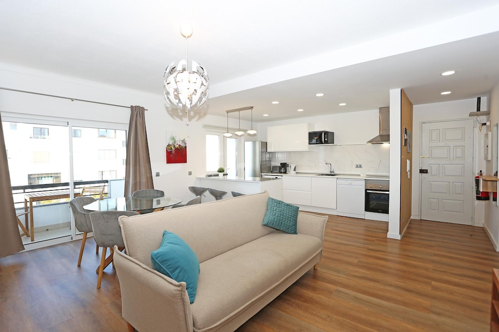 B61 - Carnation Sun Apartment in Lagos