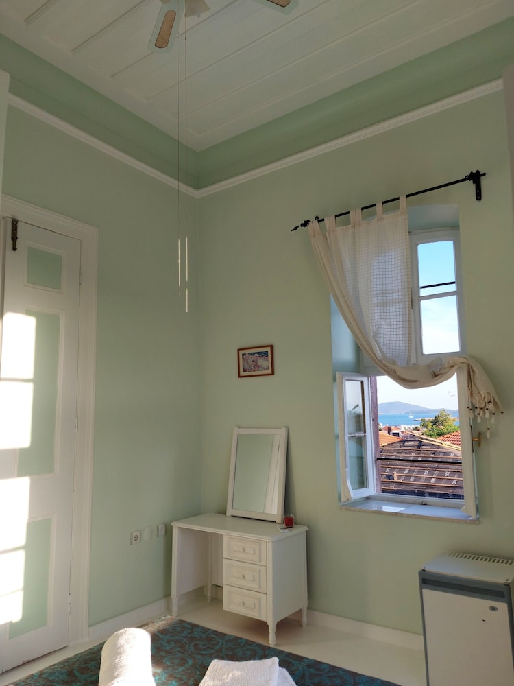 Eolos House Cunda