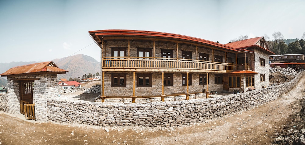 Kyirmu Lodge Phaplu