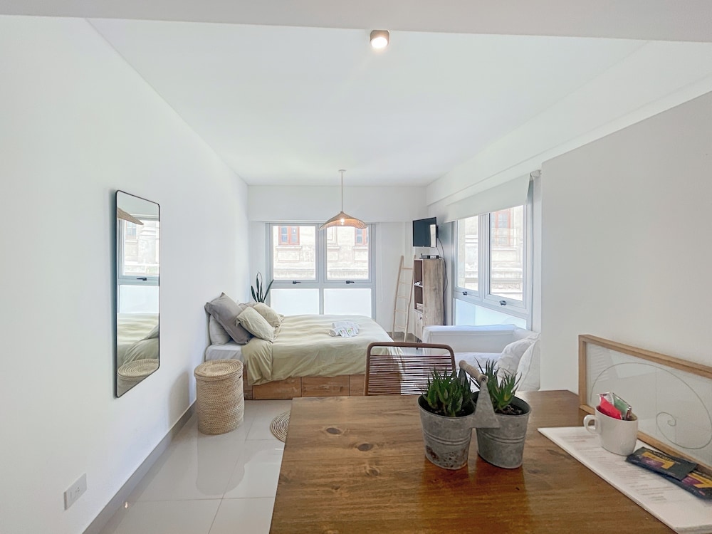 Ayres Suites Moreno
