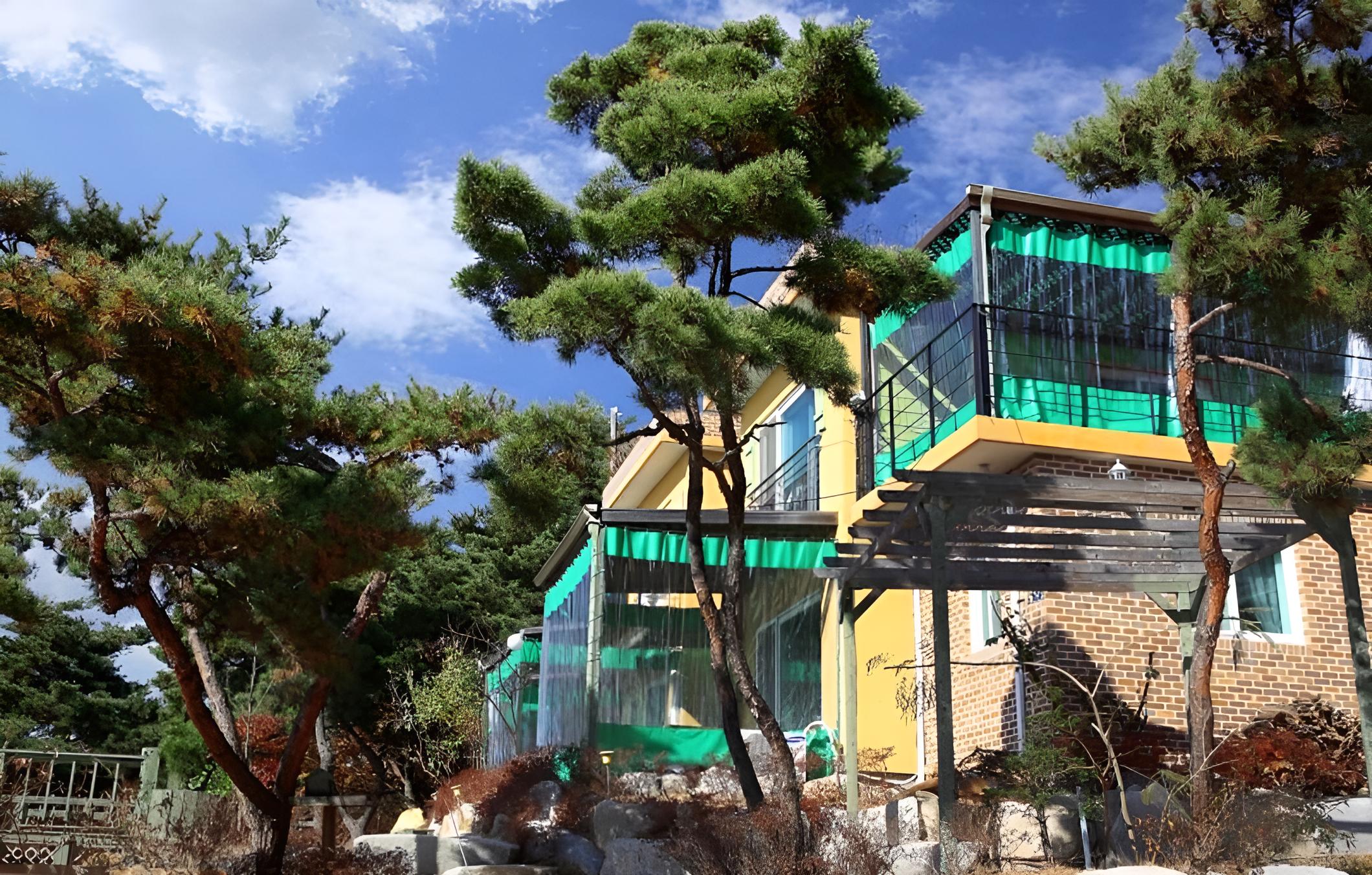Seokmodo Haebichi Pension