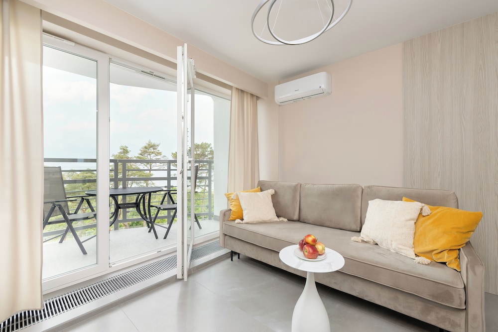 Porta Mare by Renters Prestige