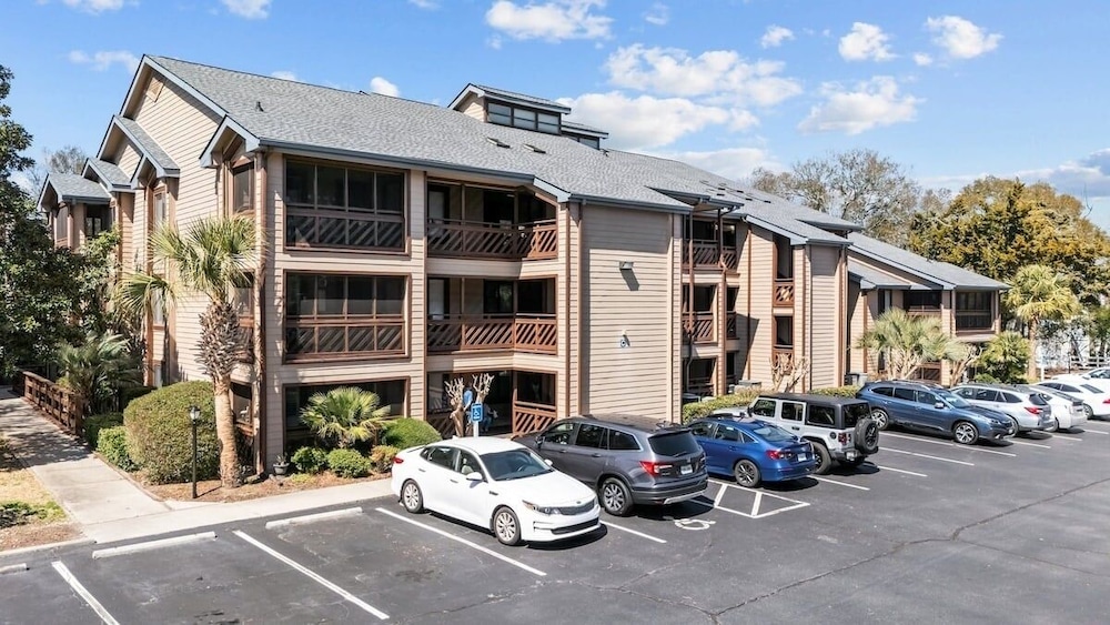 Heron Pointe C12 2 Bedroom Condo