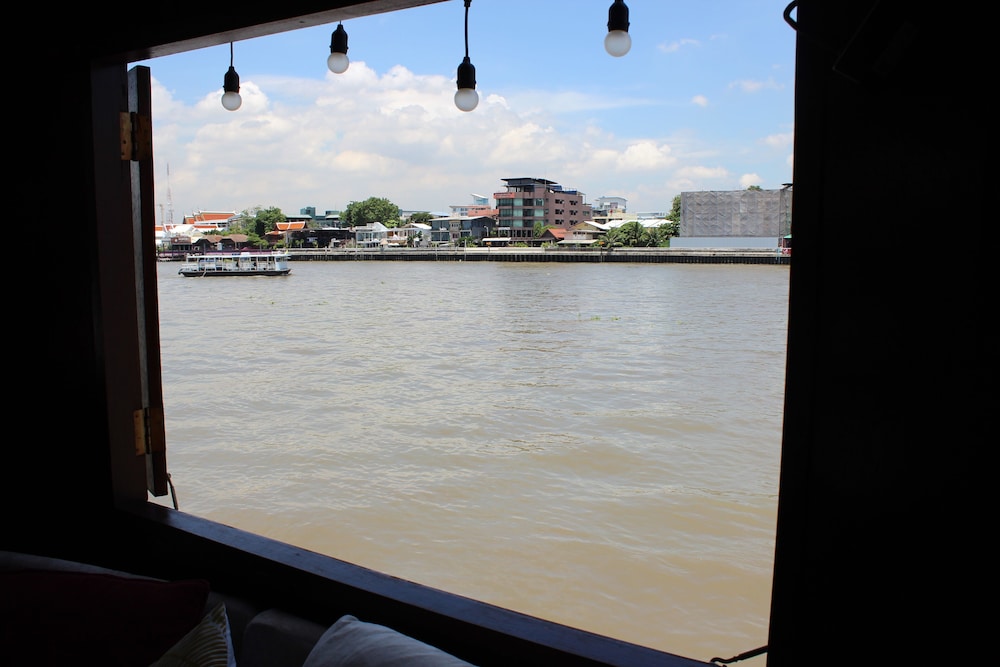 Sabai Sabai Liveaboard Bangkok