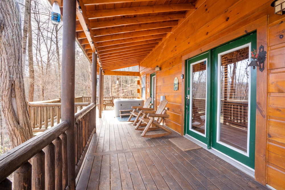 Moonshine Ridge Cabin with Hot Tub and Fire Pit view 5