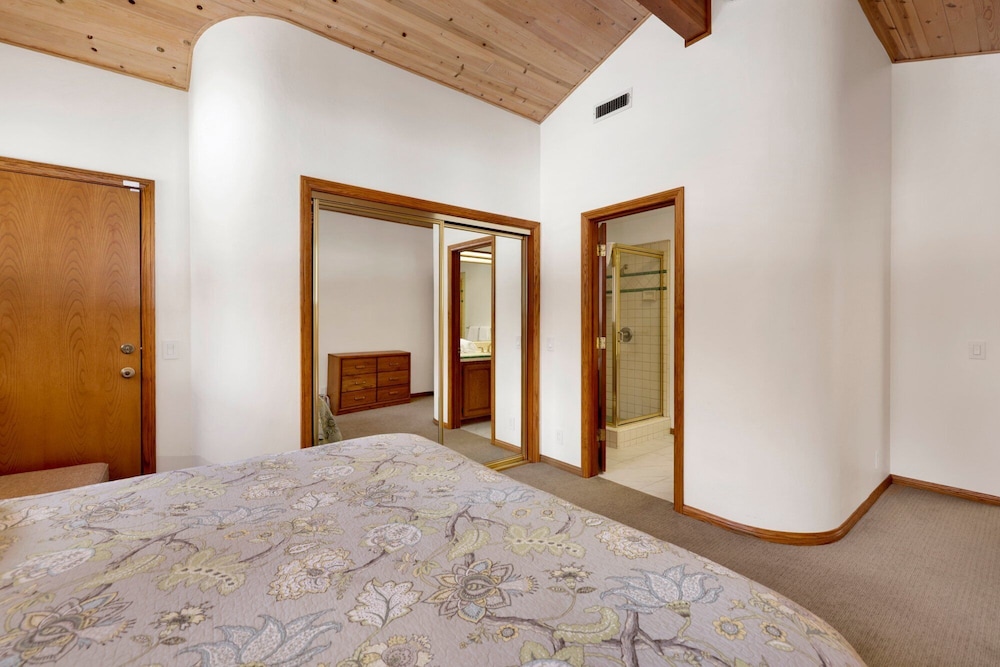Bear Lake Lodge #2547