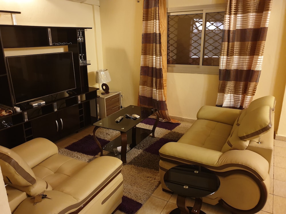 Makepe St Tropez Apartments - Orange Cam view 5