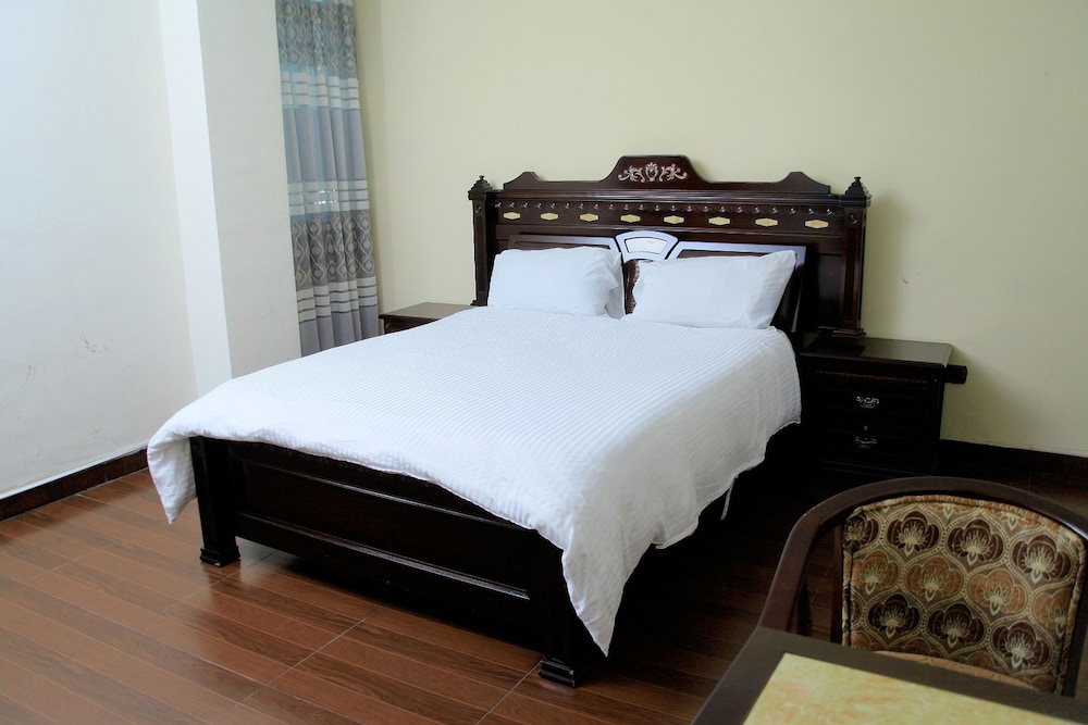 Bnow Hotel