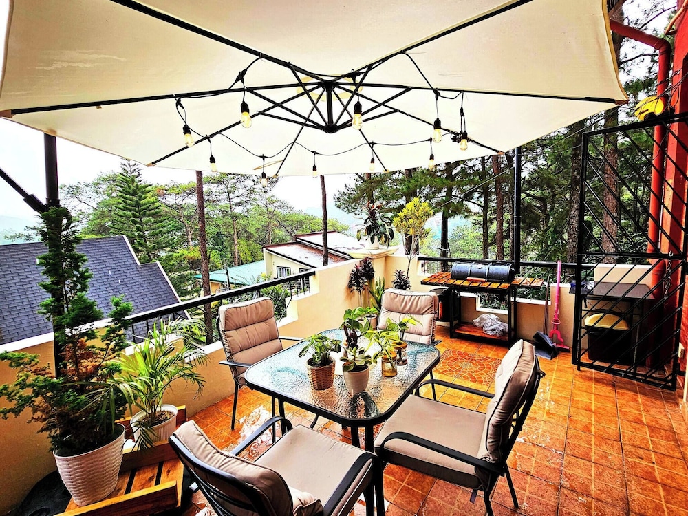 Room-attic Room 3B Transient Baguio Wifi