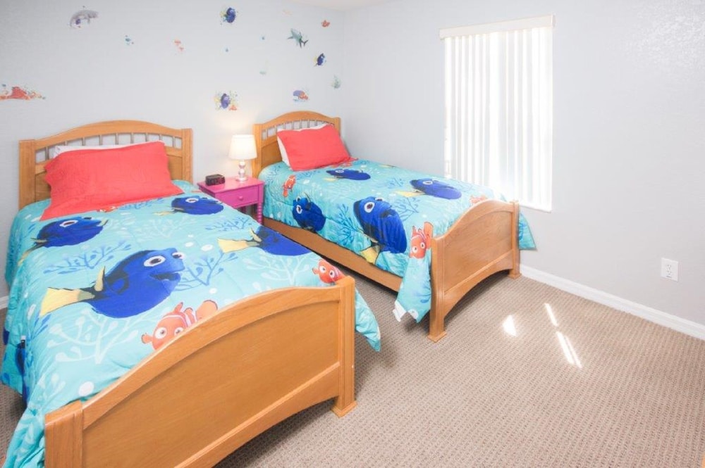 4BR Davenport Townhome by Watson-2540CL view 4