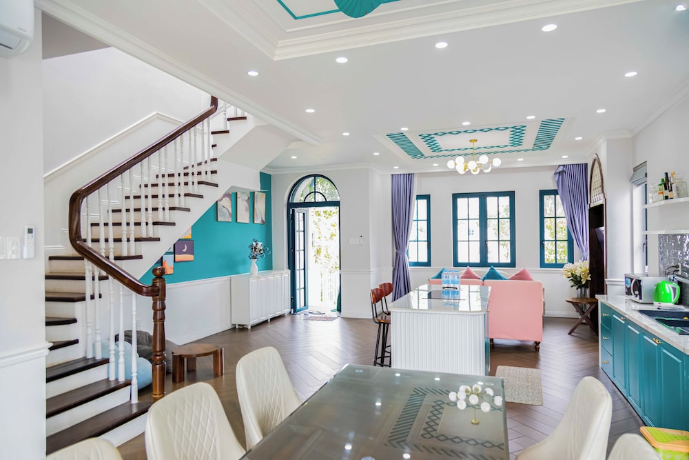 Luxury 4 br Emerald Villa-Novaworld PT