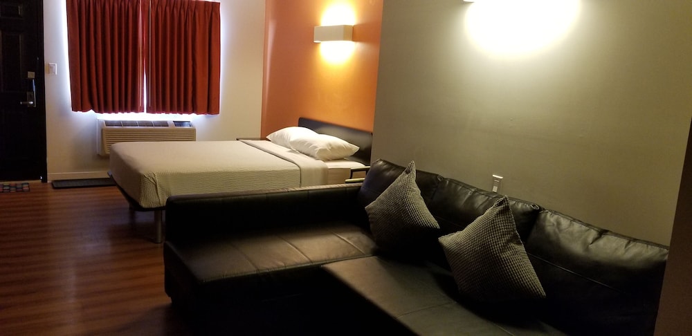 Joys Inn