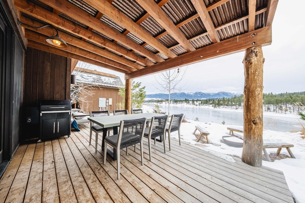 Wilderness Club Cottage on 18th Green