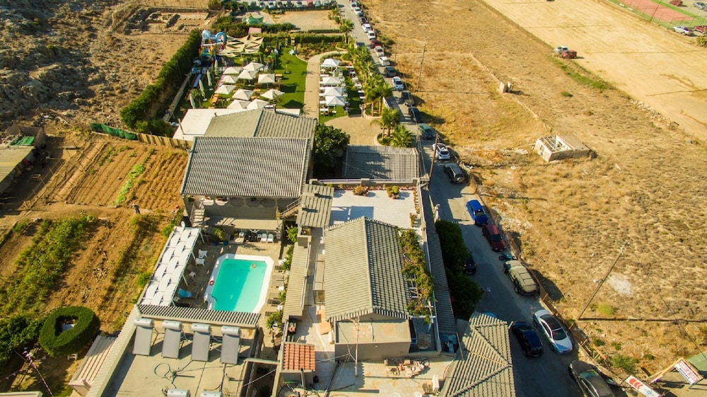 Anemos Suites by Estia
