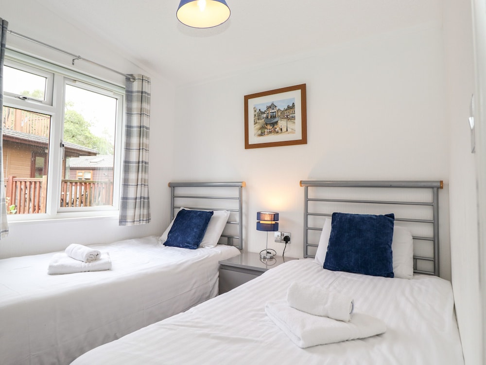 Honeysuckle Lodge
