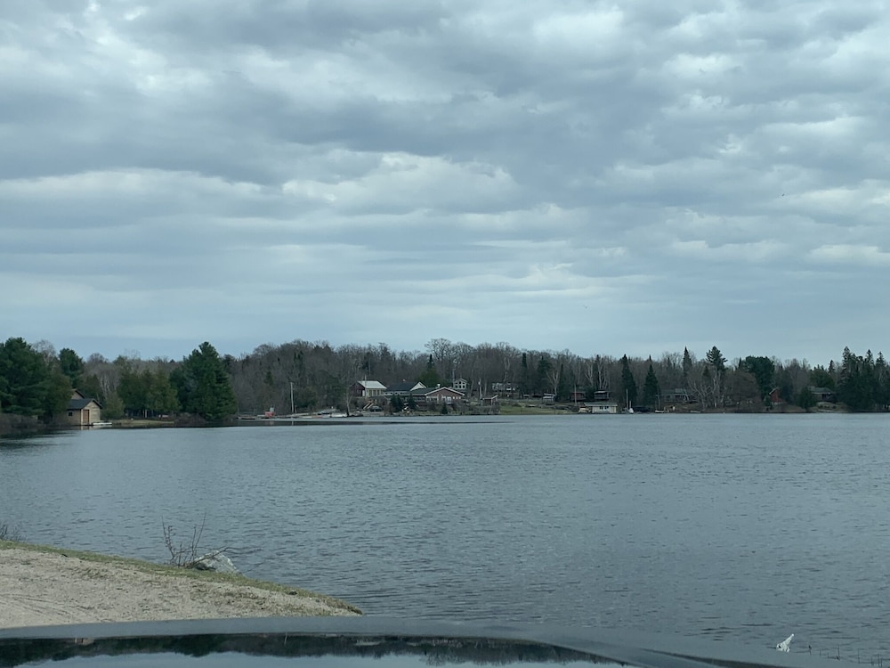 Ahmic Lake Resort