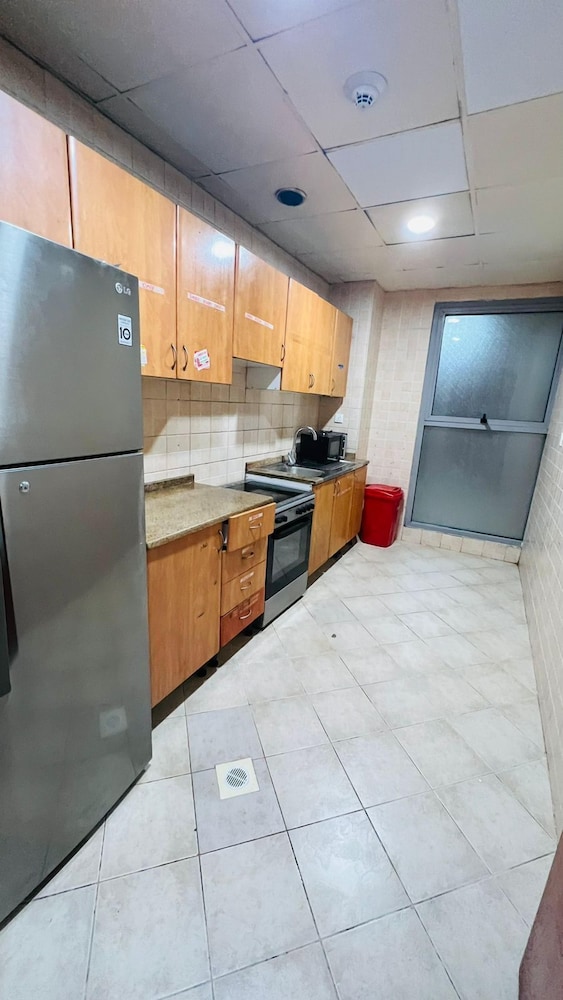 Bachelor Partition Room in Barsha Height