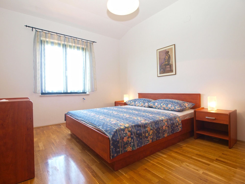 Apartment 1652 view 3