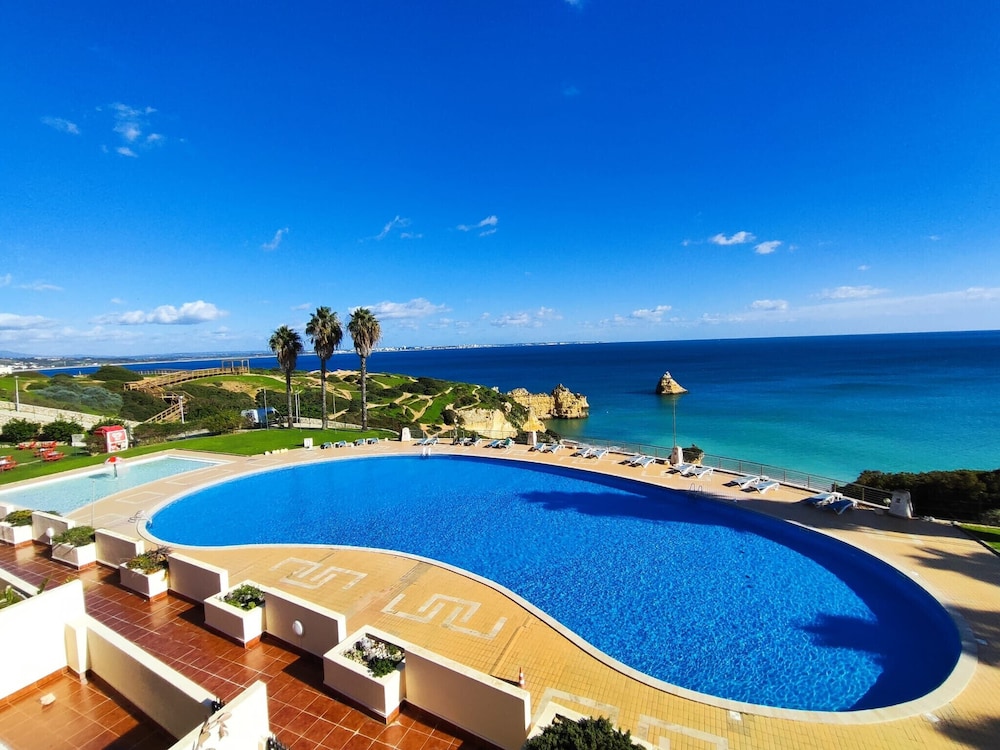 Lagos Ocean BAY With Pool by Homing