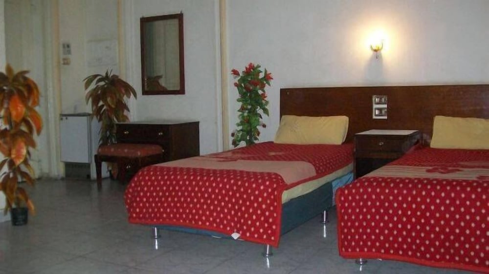 Regent House - Hostel