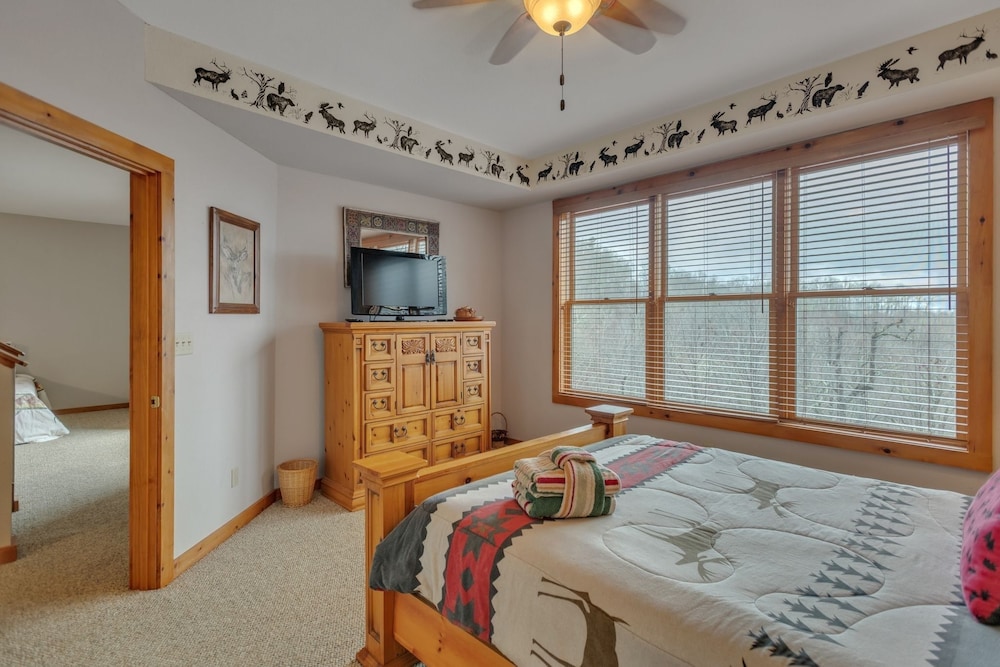Great Views-comfortable Condo In Mountain Air 3 Bedroom Condo by Sunscape Property Management view 5