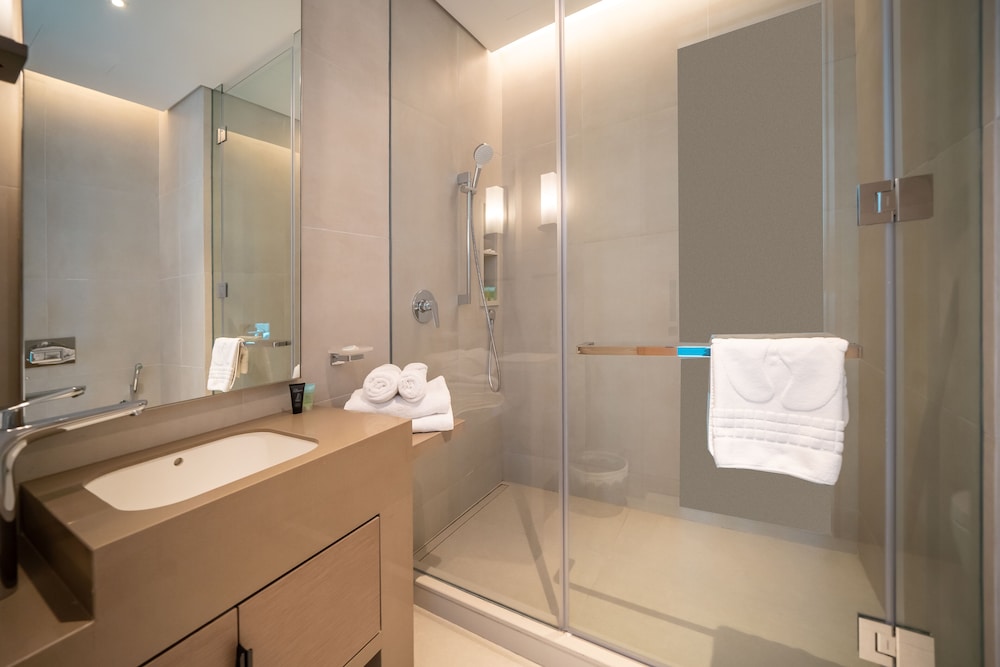 Jumeirah Gate Tower - Luton Vacation Homes