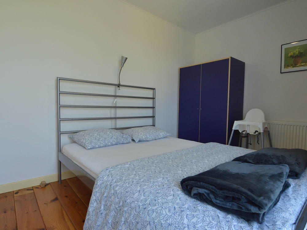 Apartment in Halenfeld-amel With Terrace