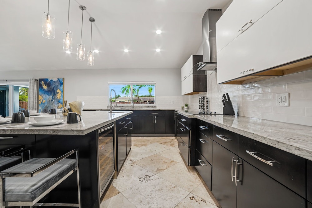 Spacious 6BR Beach Getaway w/ Heated Pool