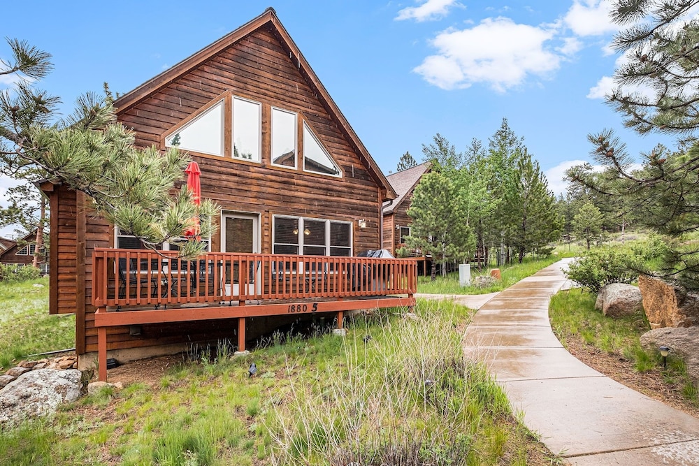 Cozy Solitude Cabins - Estes Park CO