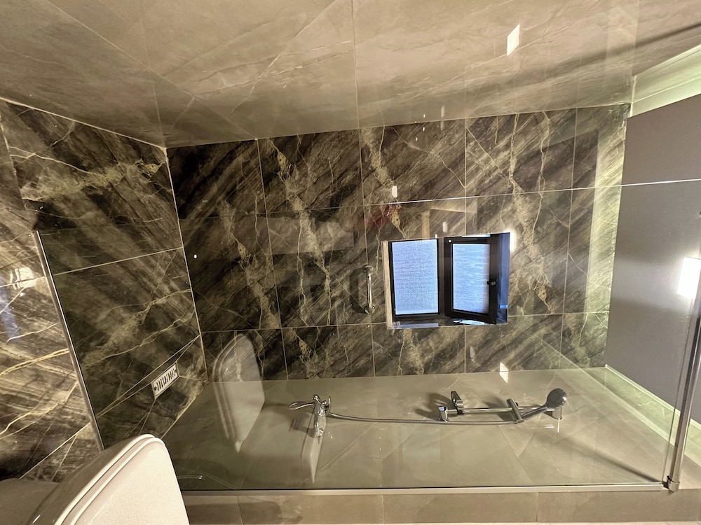 Charming Amman Aparent With Modern Amenities