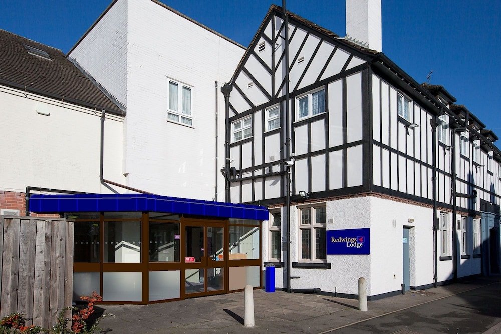 Solihull Vacations - Redwings Lodge Solihull - Property Image 12