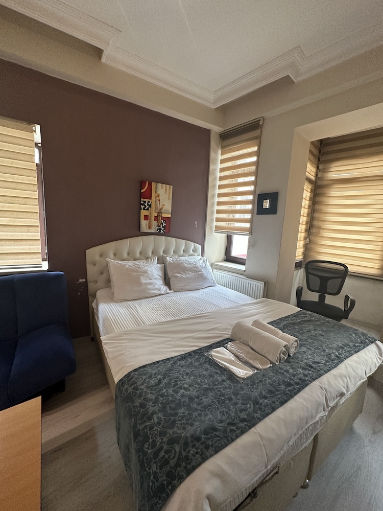 Green Bird Süit - Image 15