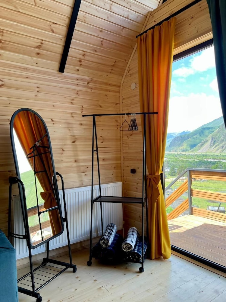Kazbegi Inn Cottages