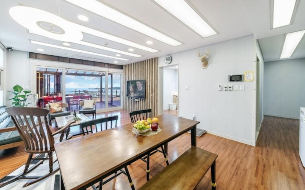 Pohang Unipool Villa view 5