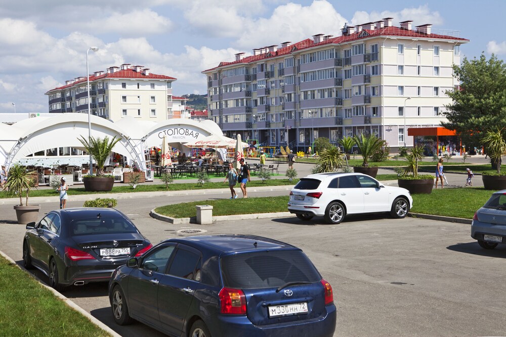 Barkhatnye Sezony Ekaterininsky Kvartal