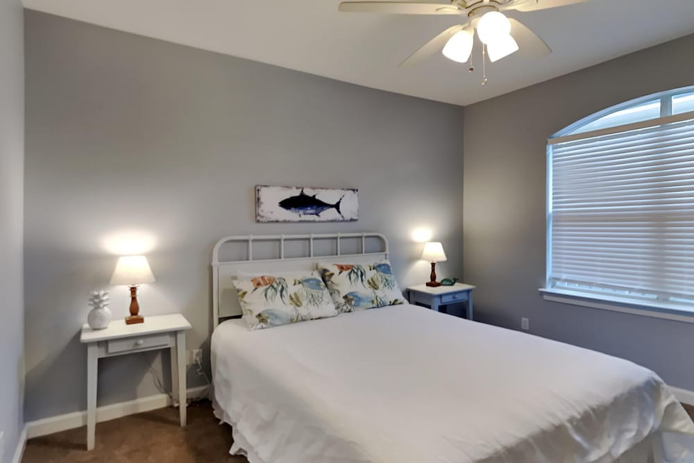 Pair-A-Dice by Southern Vacation Rentals view 5