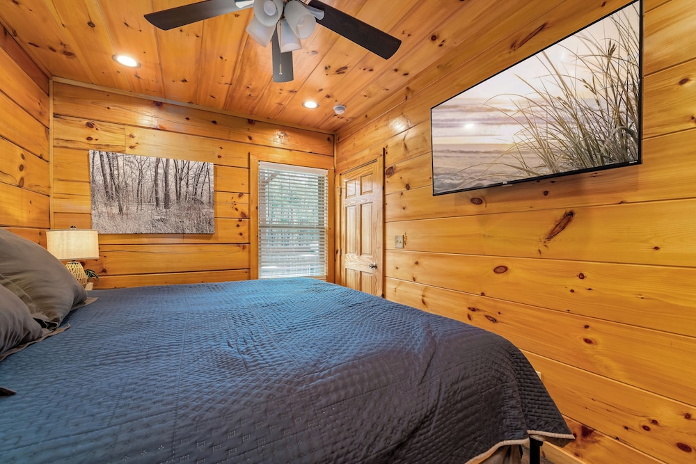 Couples Refuge by Ghosal Luxury Lodging