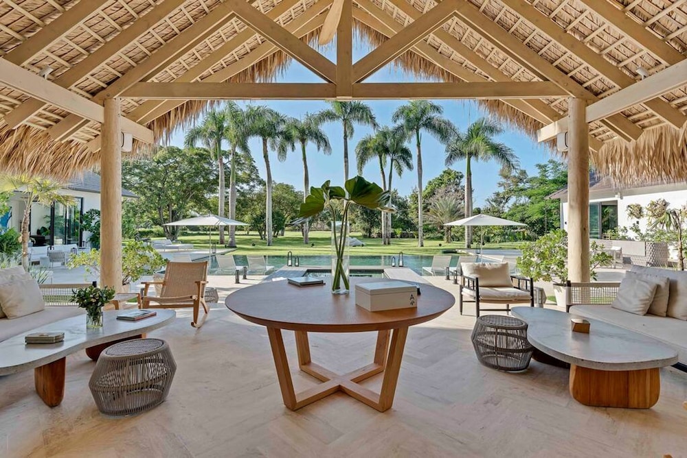 Casa Cana Luxury Tropical Villa in Casa de Campo
