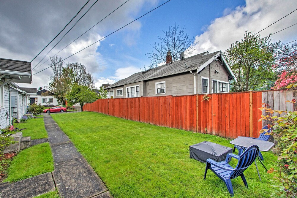 Lovely Tacoma Cottage w/ Fire Pit, Near Dtwn! - Property Image 11