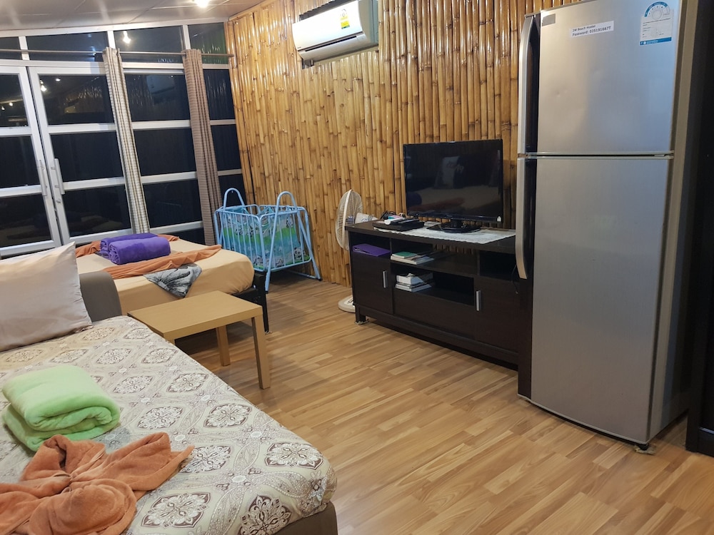 Zone6 Coworking Beach Apartment