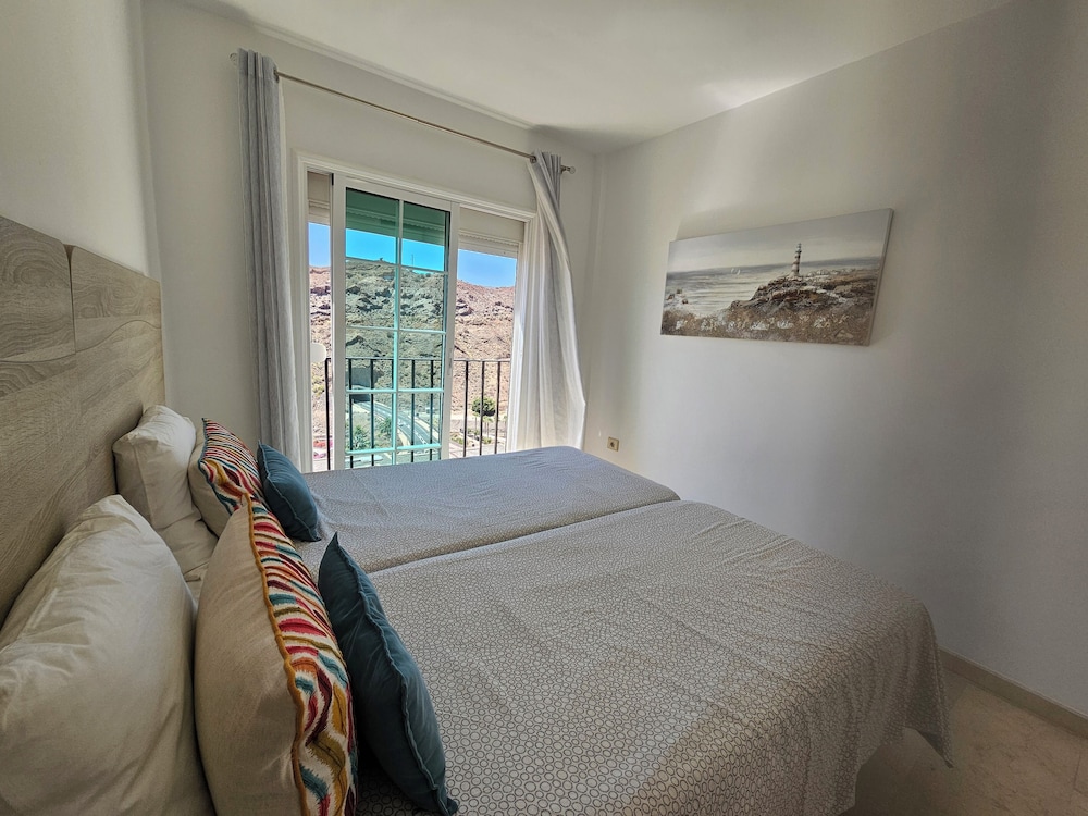 Welcoming and Modern Holiday Home With Access to Swimming Pool