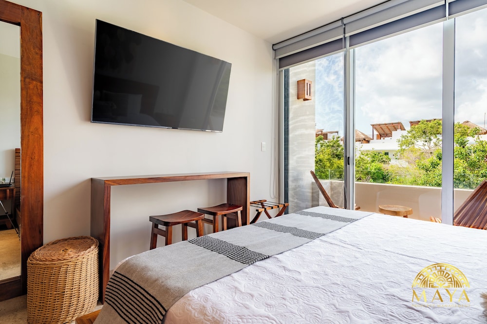 NHOA 303A Lux 2BR Pool View Aldea Zama