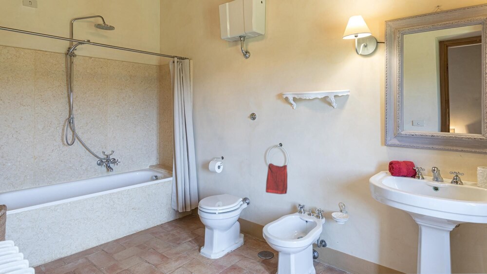 Casale Piattini 10 in Massa Bassa view 3