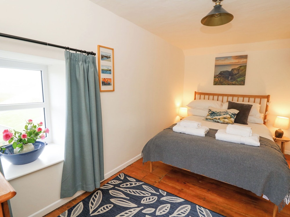 Dyffryn Cottage