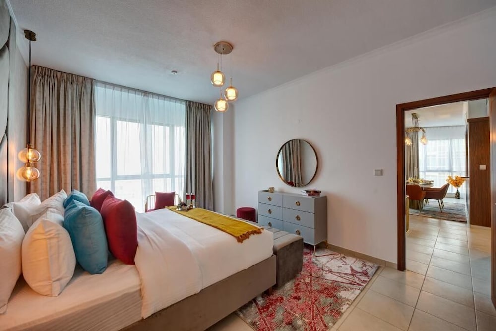 Durrani Homes Luxe Living with Burj Khalifa and Fountain View third room without partition