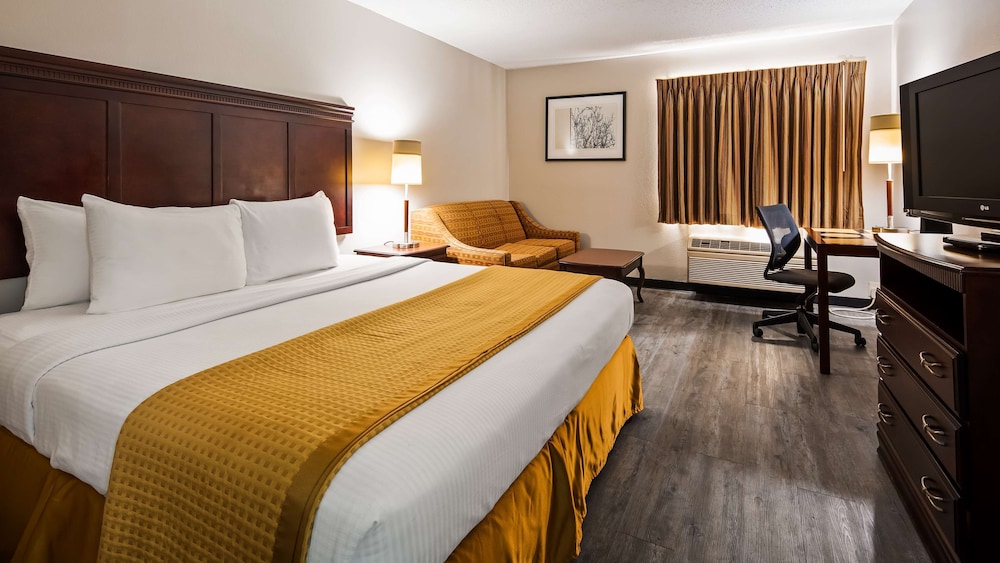 San Antonio Vacations - SureStay Hotel by Best Western Orange - Property Image 19