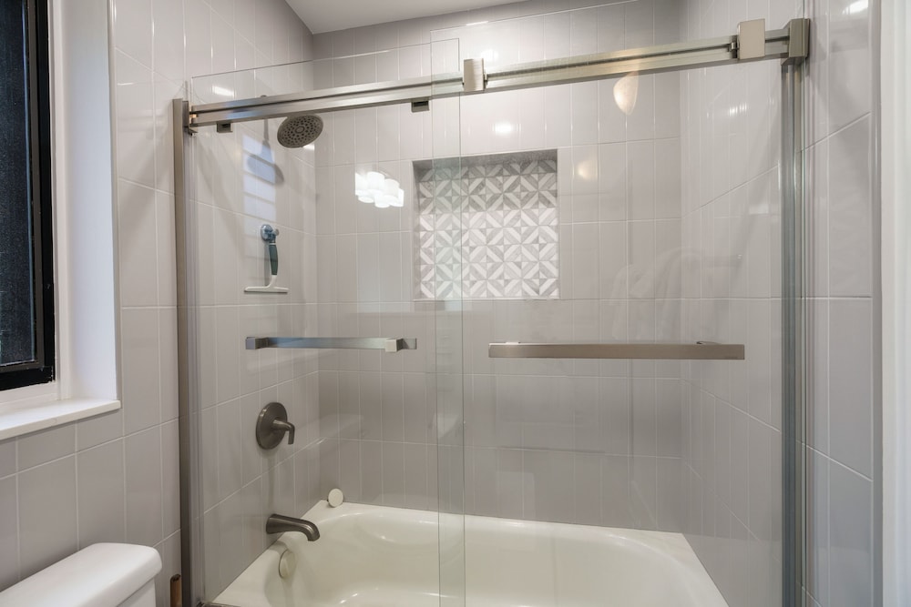 Wailea Ekolu 310 - Molokini to West Maui Ocean View, Modern Renovation, Split AC
