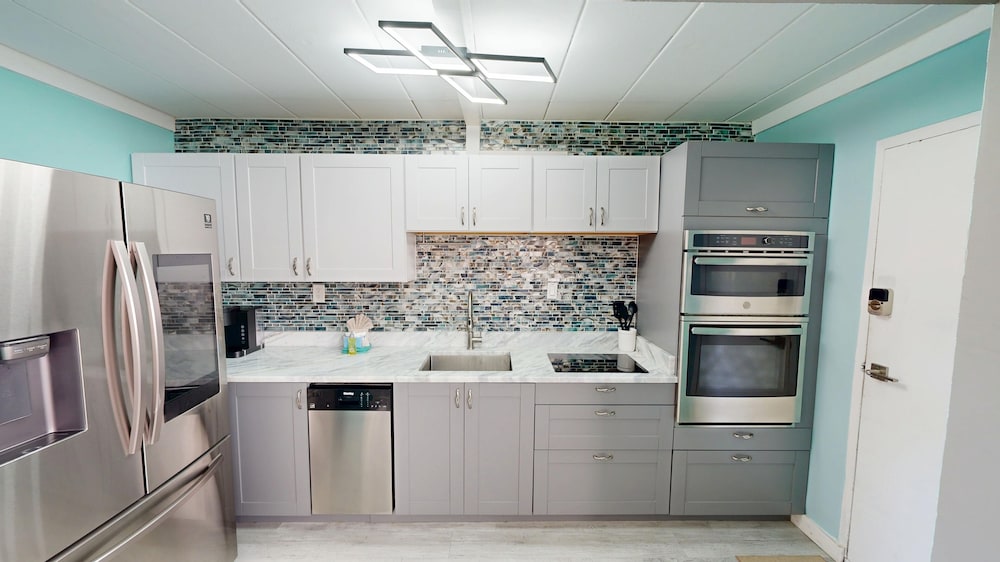 Sea Palm 2b 2 Bedroom Condo