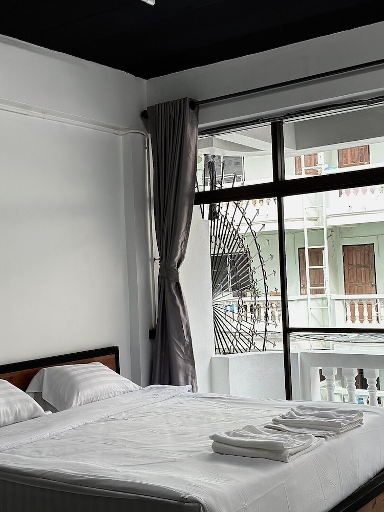Sleep Owl Jomtien