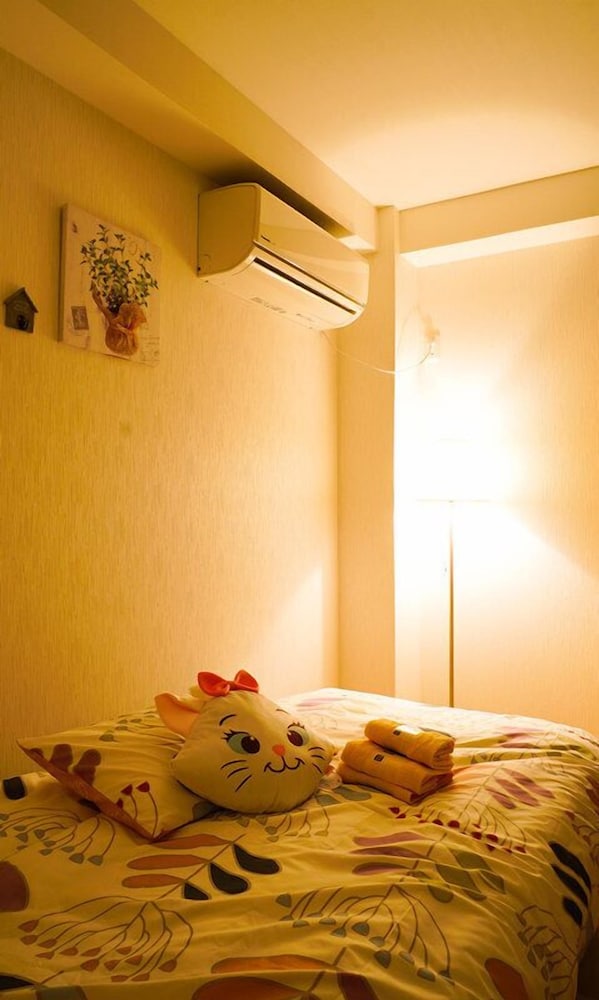 Breeze Shortstay Female Only